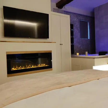 La Bulle Romantique, Avec Jacuzzi Privatif Апартаменты *