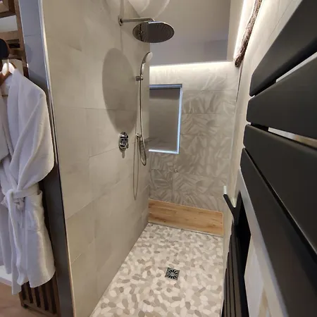 La Bulle Romantique, Avec Jacuzzi Privatif *